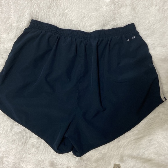 NIKE DRI-FIT WOMEN BLUE ATHLETIC BRIEF LINED RUNNING SHORTS PANTS. SIZE-LARGE. - Picture 2 of 13